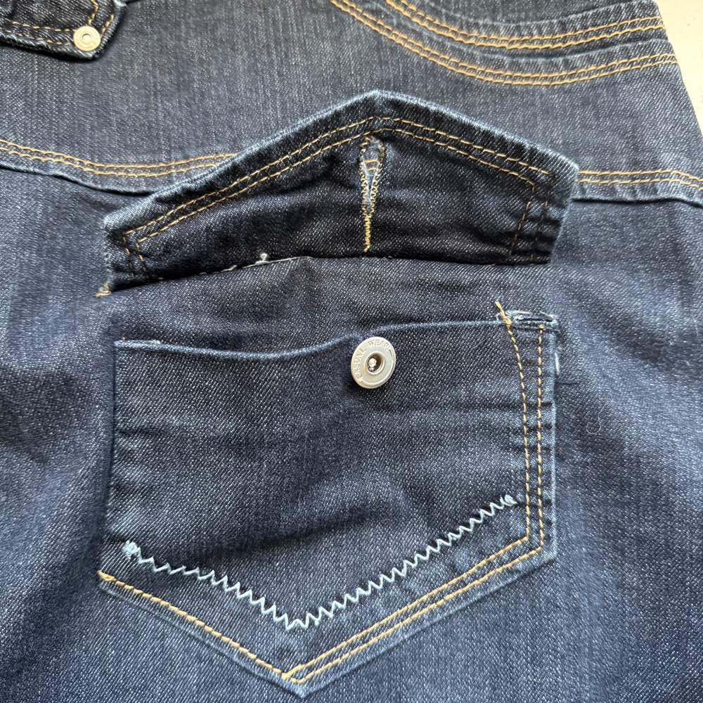 Chic Denim Mini Skirt with Pockets - Picture 8 of 12